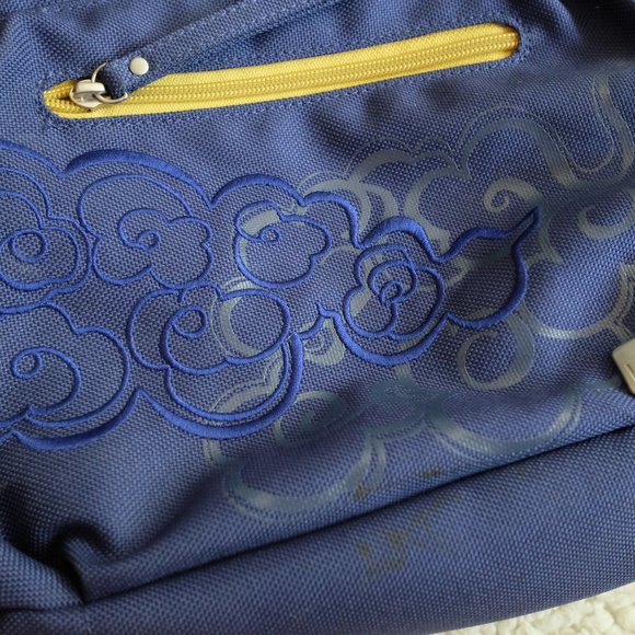 Haiku Bottle-to-Bags - Crossbody Bag - Picture 2 of 8